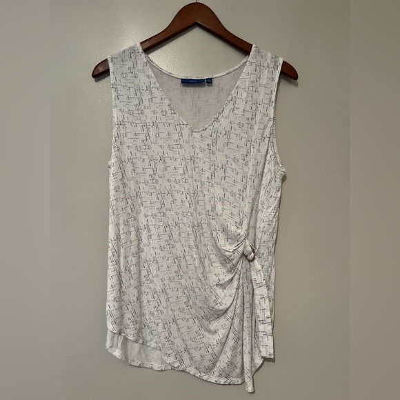 Apt. 9 Tops - Apt. 9 Sleeveless White & Black Mock Wrap Top - Size L